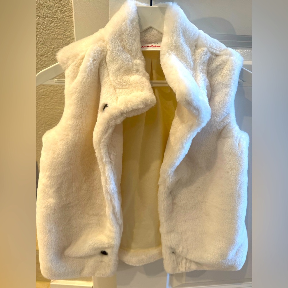 Hanna Andersson Girls Faux Fur Vest